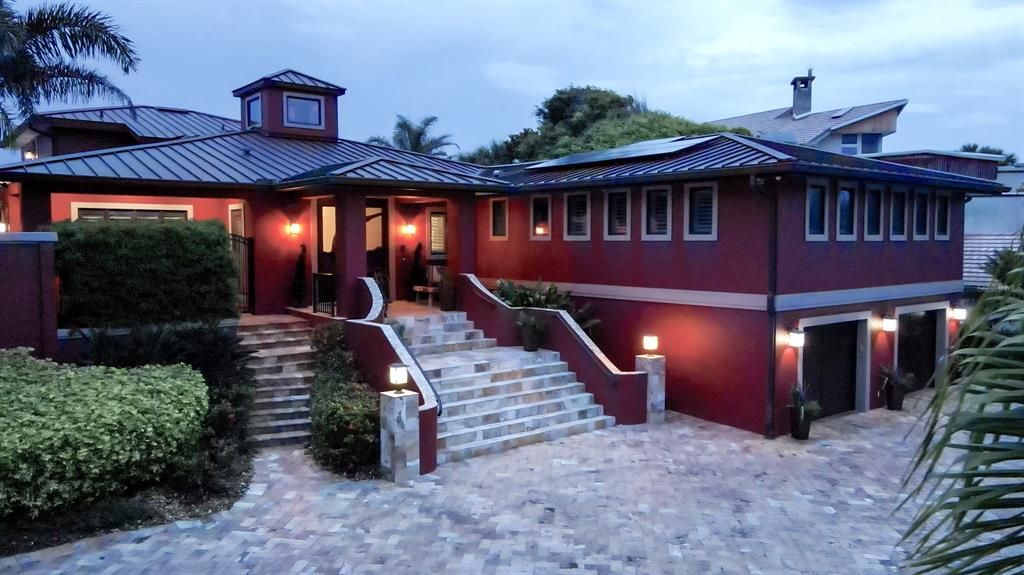 Vendido Recientemente: $4,100,000 (5 camas, 5 baños, 7439 Pies cuadrados)