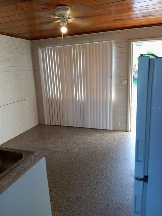 Recently Rented: $700 (0 beds, 1 baths, 200 Square Feet)