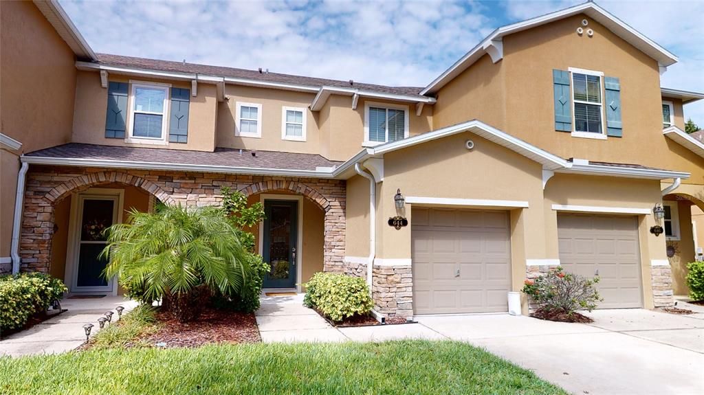 Недавно продано: $224,900 (2 спален, 2 ванн, 1294 Квадратных фут)