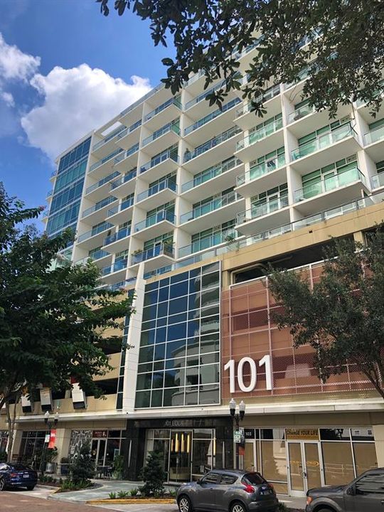 Recently Sold: $201,000 (1 beds, 1 baths, 644 Square Feet)