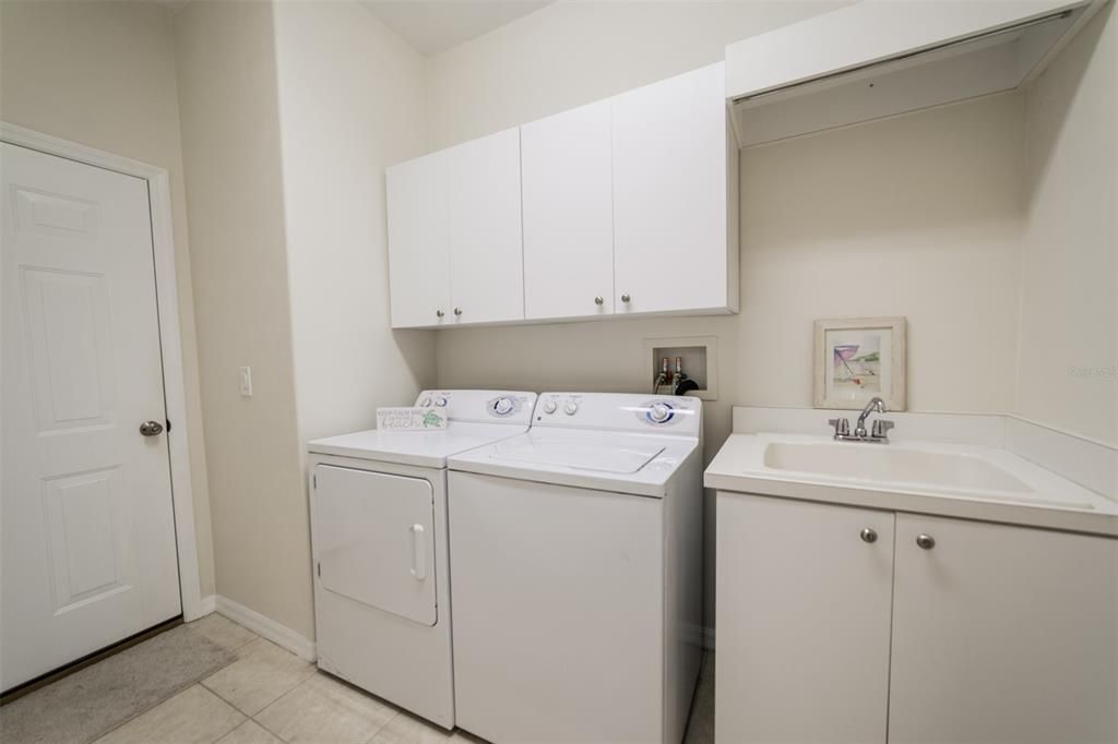 Recently Sold: $275,000 (2 beds, 2 baths, 1834 Square Feet)