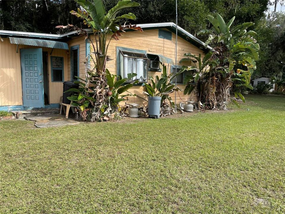 Vendido Recientemente: $79,900 (3 camas, 2 baños, 936 Pies cuadrados)