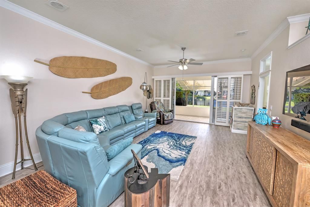 Recently Sold: $325,000 (3 beds, 2 baths, 1678 Square Feet)