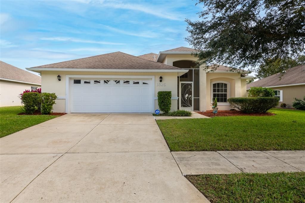 Recently Sold: $425,000 (3 beds, 2 baths, 2017 Square Feet)