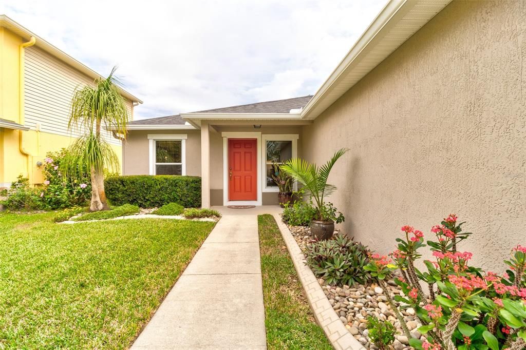 Recently Sold: $319,000 (3 beds, 2 baths, 1341 Square Feet)