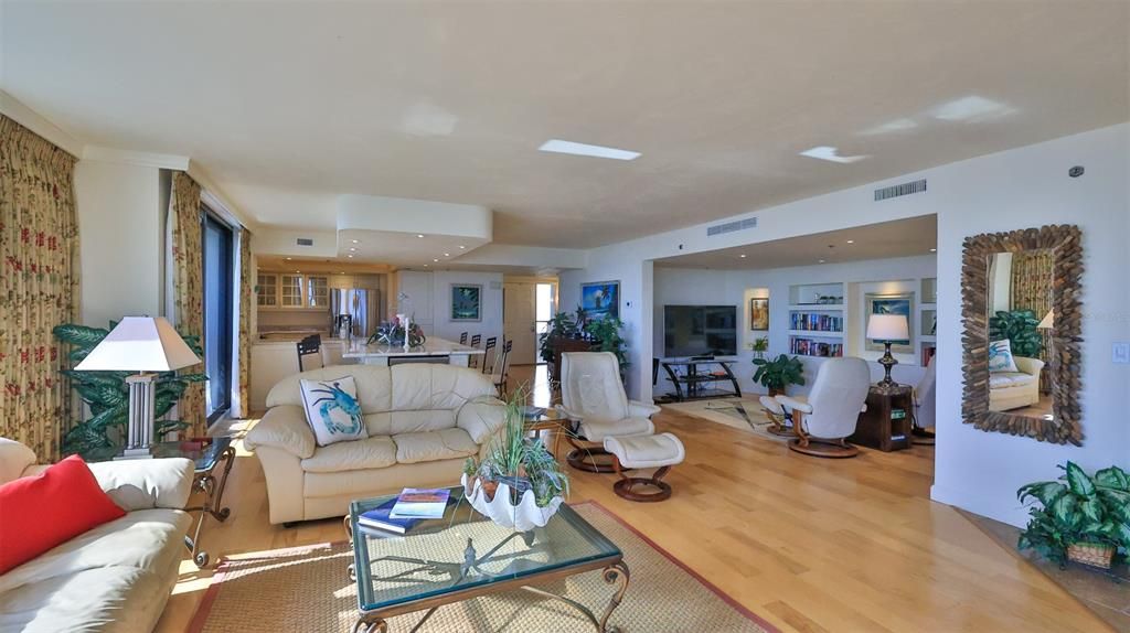 Recently Sold: $1,800,000 (3 beds, 3 baths, 2100 Square Feet)