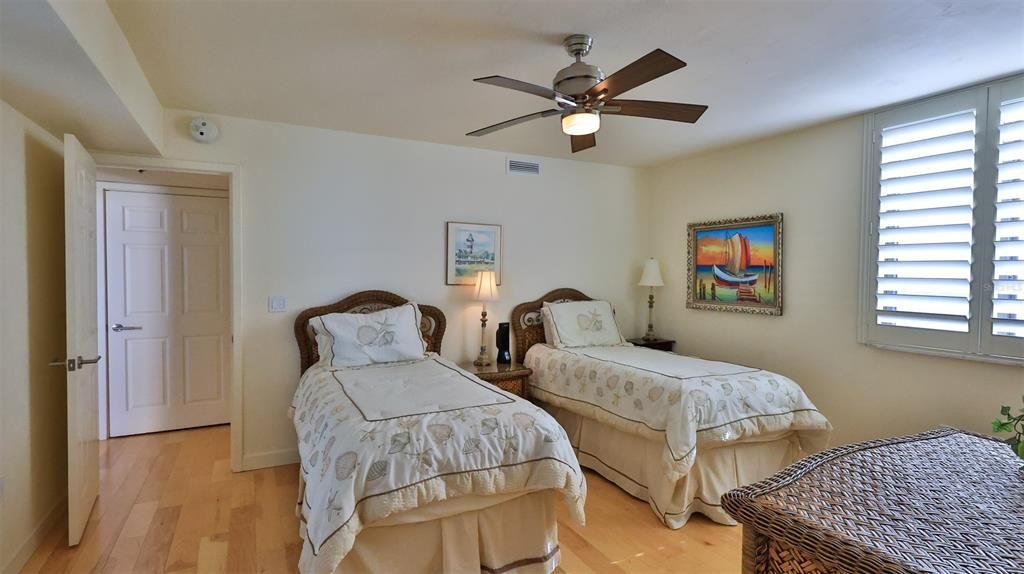 Recently Sold: $1,800,000 (3 beds, 3 baths, 2100 Square Feet)