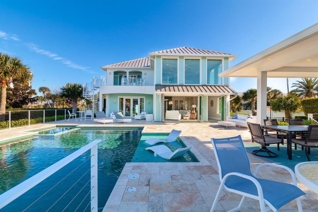 Recently Sold: $3,300,000 (4 beds, 5 baths, 3203 Square Feet)