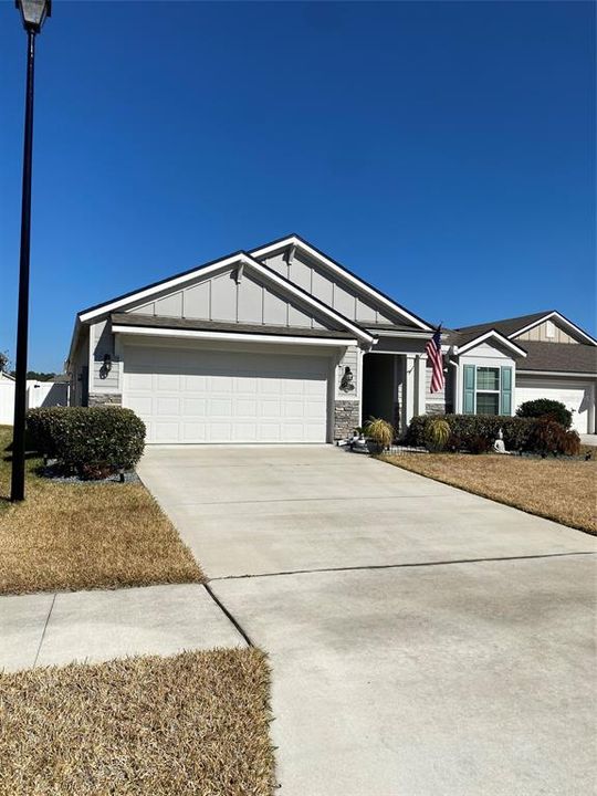 Recently Sold: $379,000 (4 beds, 2 baths, 1858 Square Feet)