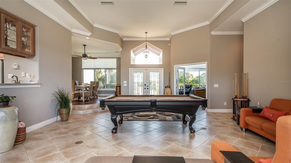 Recently Sold: $3,100,000 (4 beds, 5 baths, 4557 Square Feet)