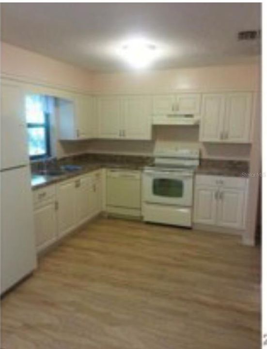 Recently Rented: $1,400 (2 beds, 1 baths, 750 Square Feet)