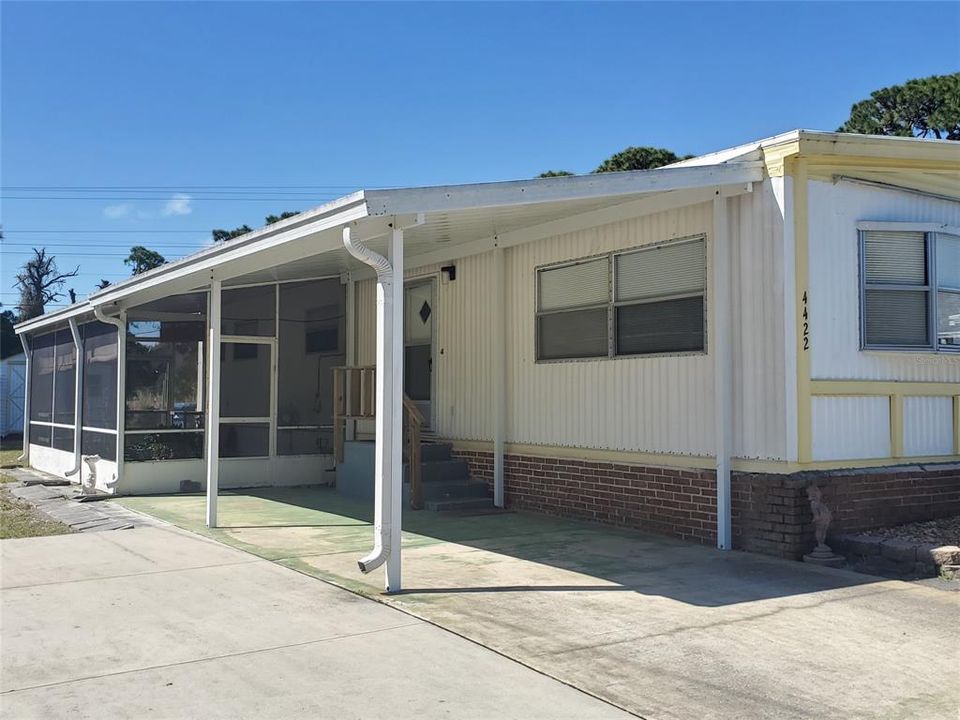 Recently Sold: $114,900 (2 beds, 2 baths, 1152 Square Feet)