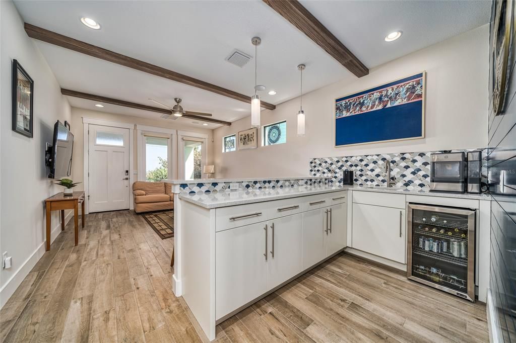 Recently Sold: $2,995,000 (4 beds, 3 baths, 3579 Square Feet)