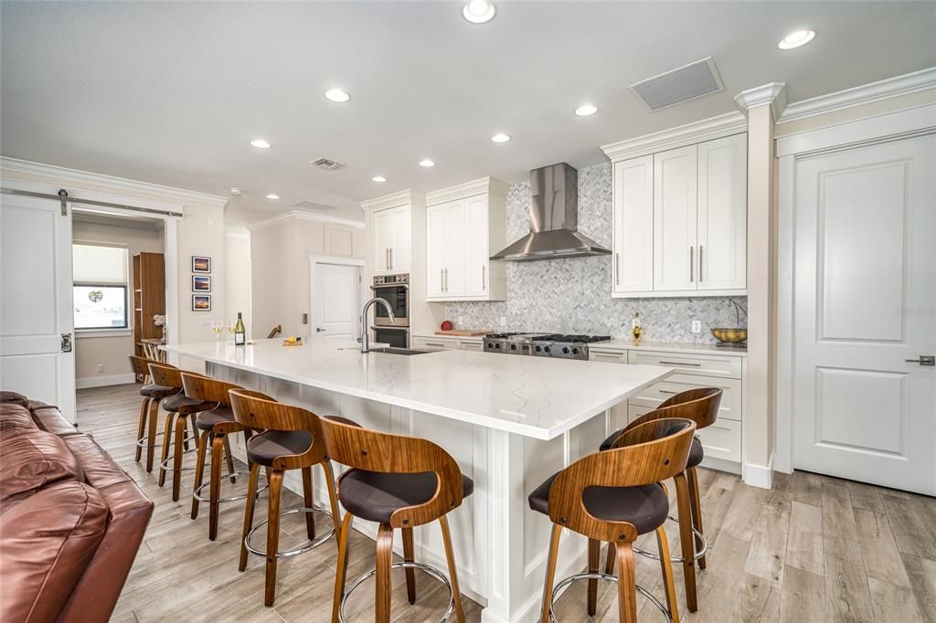 Recently Sold: $2,995,000 (4 beds, 3 baths, 3579 Square Feet)