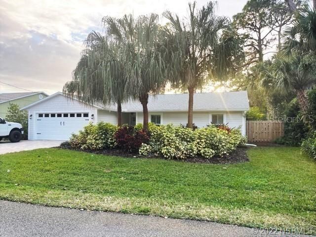 Recently Sold: $430,000 (3 beds, 2 baths, 1612 Square Feet)