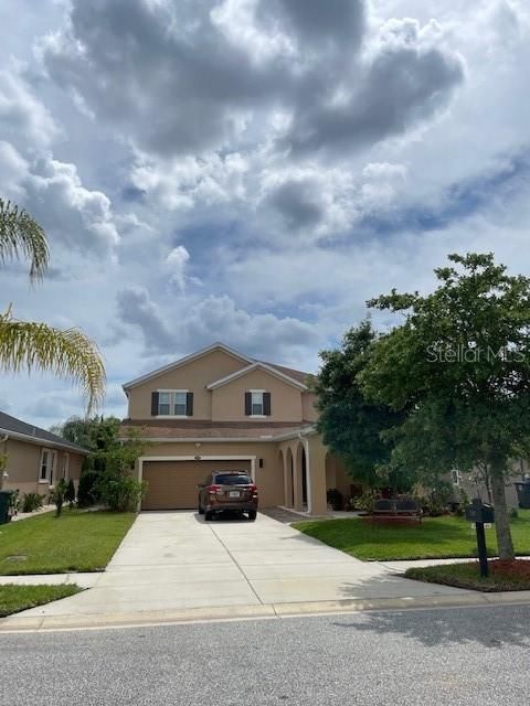 Recently Sold: $541,000 (4 beds, 2 baths, 3285 Square Feet)