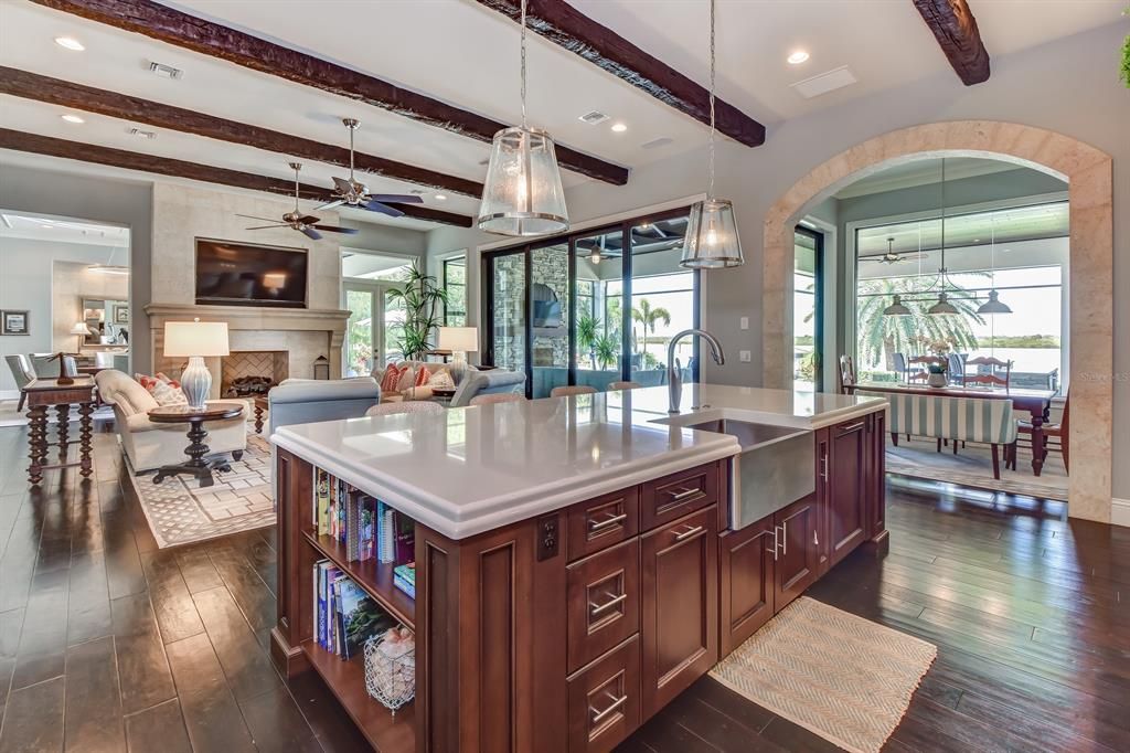 Recently Sold: $7,295,000 (4 beds, 4 baths, 6112 Square Feet)