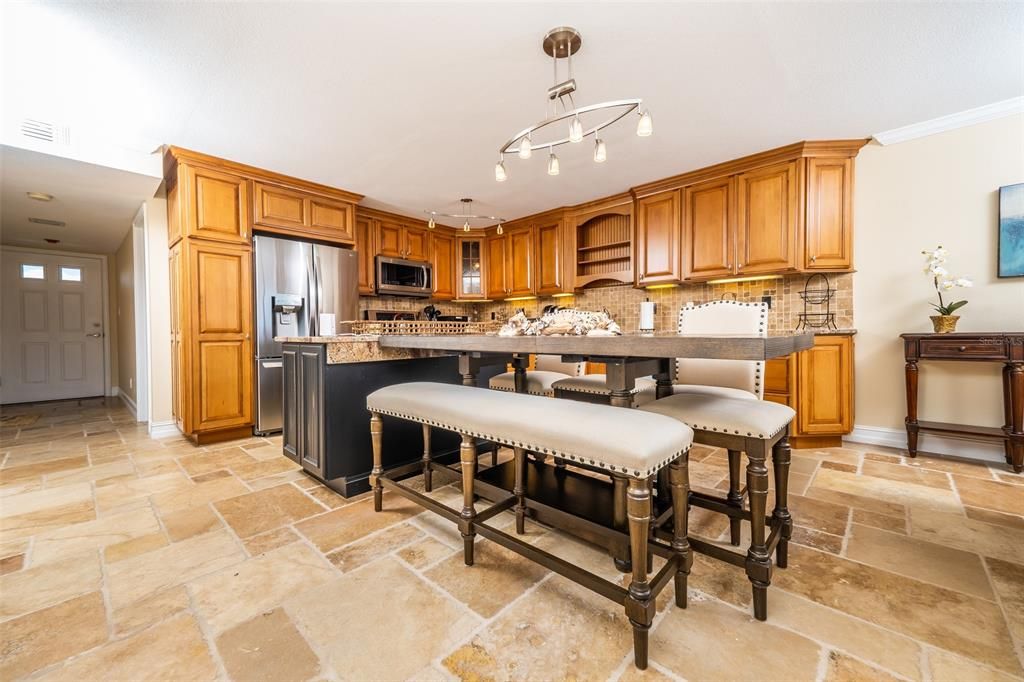 Recently Sold: $1,100,000 (3 beds, 3 baths, 1527 Square Feet)