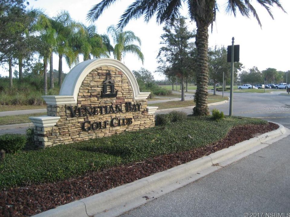 VB Golf Entrance