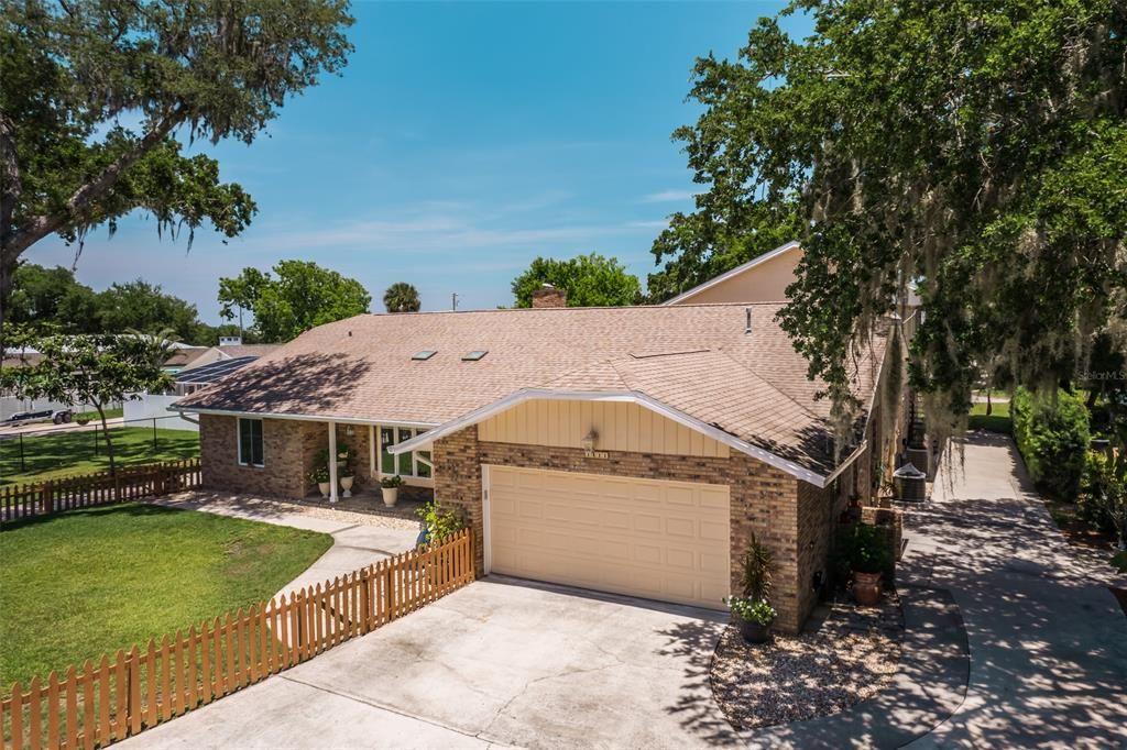 Recently Sold: $1,250,000 (4 beds, 4 baths, 3787 Square Feet)