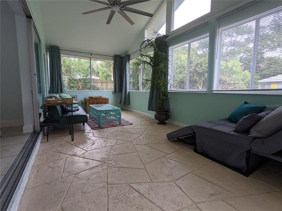 En Renta: $5,500 (5 camas, 4 baños, 2300 Pies cuadrados)