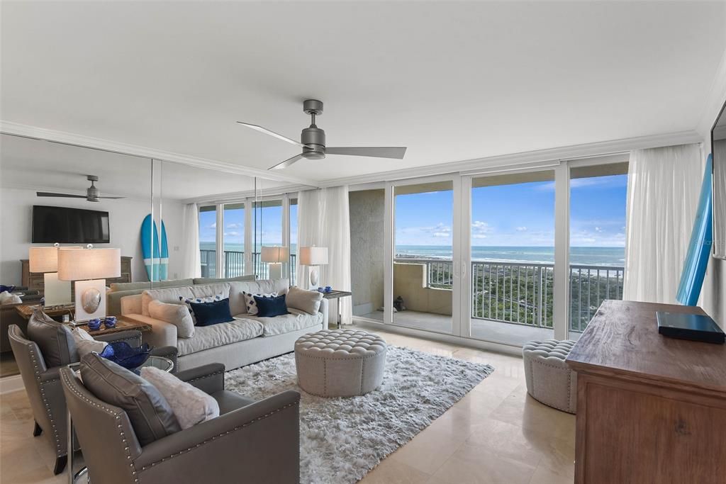 Recently Sold: $1,150,000 (2 beds, 2 baths, 1489 Square Feet)