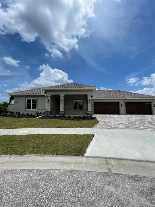 Recently Sold: $1,081,863 (4 beds, 3 baths, 2633 Square Feet)