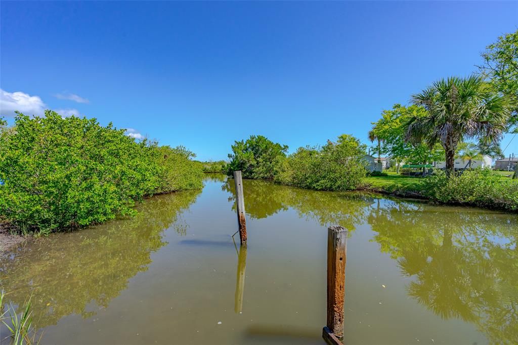 На продажу: $850,000 (1.00 acres)