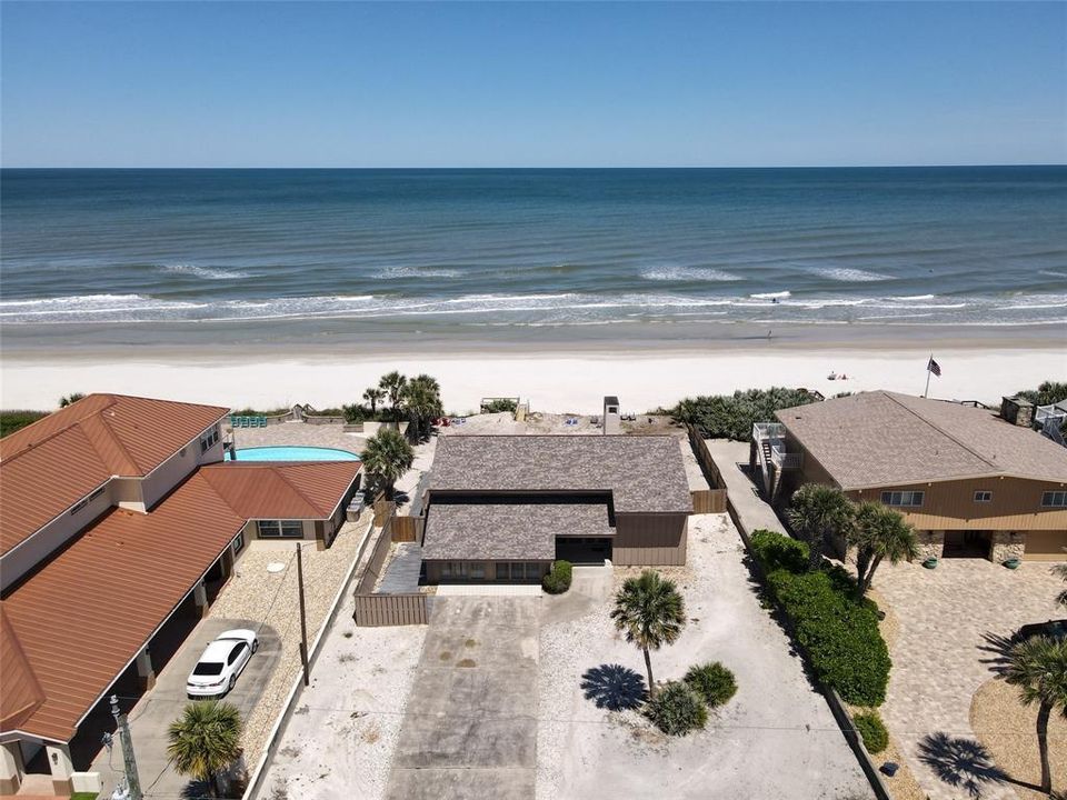 Recently Sold: $2,790,000 (4 beds, 2 baths, 2566 Square Feet)