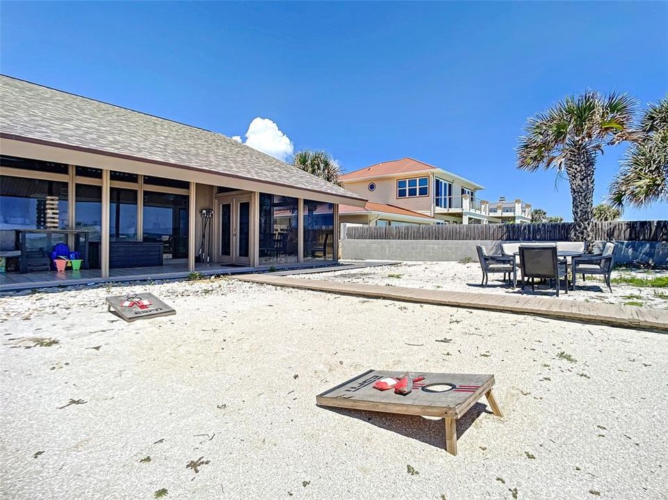 Recently Sold: $2,790,000 (4 beds, 2 baths, 2566 Square Feet)