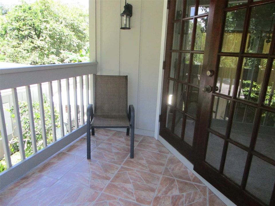 FRONT BALCONY