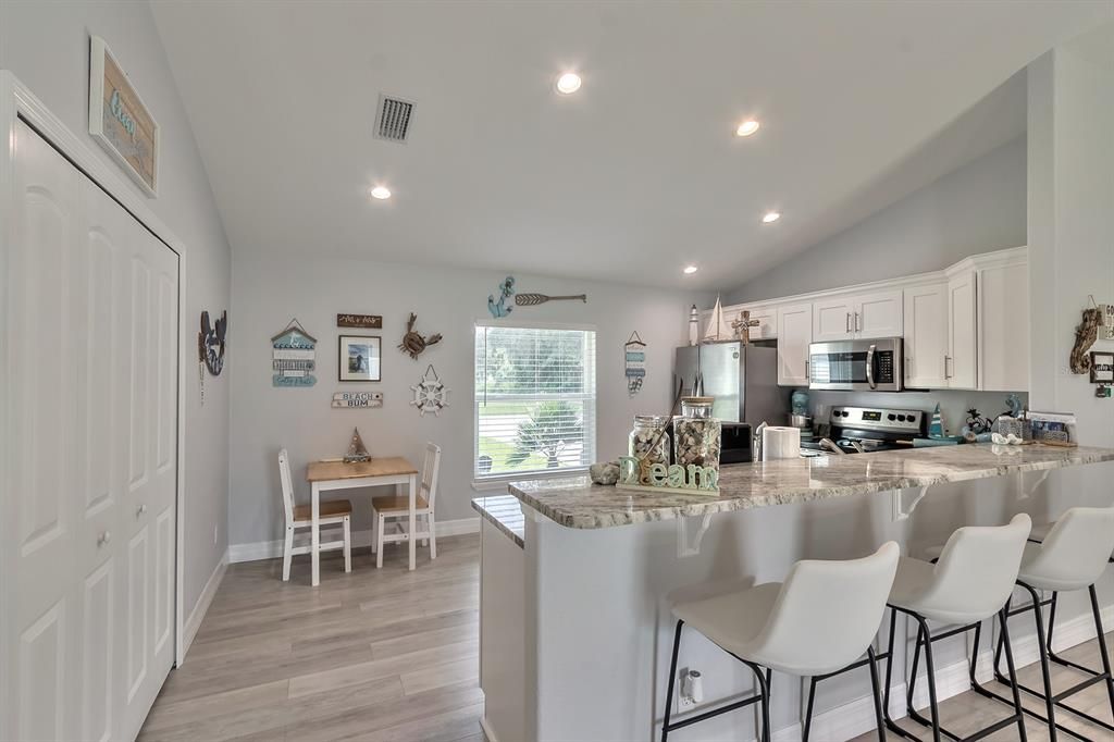 Recently Sold: $415,000 (3 beds, 2 baths, 1650 Square Feet)
