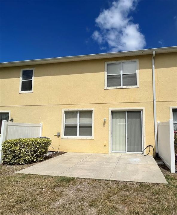 Recently Rented: $1,800 (2 beds, 2 baths, 1294 Square Feet)