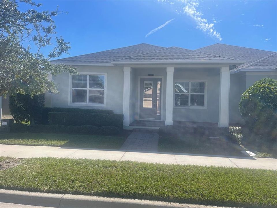 Recently Sold: $431,000 (3 beds, 2 baths, 1948 Square Feet)