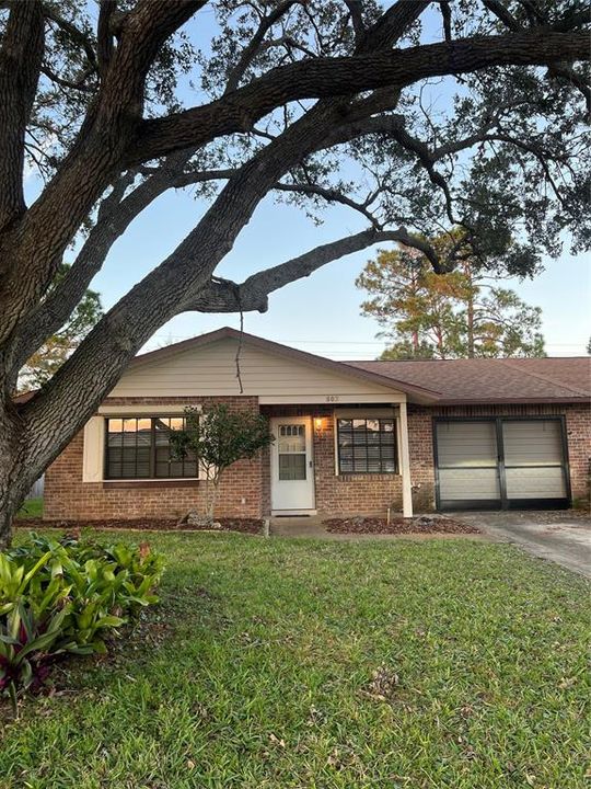 Vendido Recientemente: $239,000 (2 camas, 2 baños, 1051 Pies cuadrados)