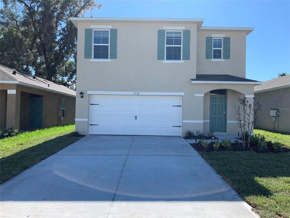 Recently Sold: $383,990 (5 beds, 3 baths, 2447 Square Feet)