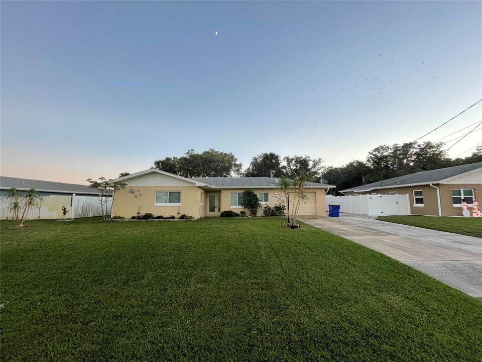 Recently Sold: $379,900 (3 beds, 2 baths, 1805 Square Feet)