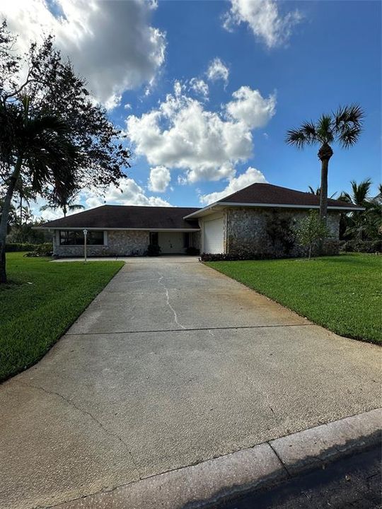 Recently Sold: $1,500,000 (3 beds, 3 baths, 2095 Square Feet)