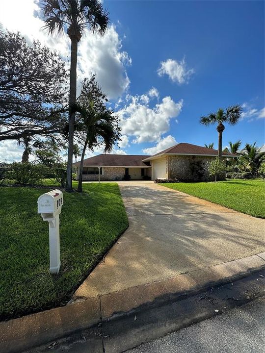 Recently Sold: $1,500,000 (3 beds, 3 baths, 2095 Square Feet)