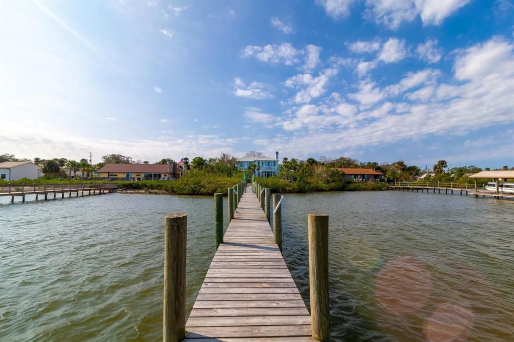 Recently Sold: $2,790,000 (4 beds, 3 baths, 2525 Square Feet)