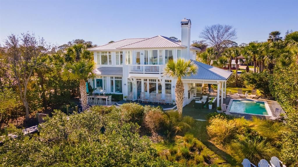 Recently Sold: $2,790,000 (4 beds, 3 baths, 2525 Square Feet)