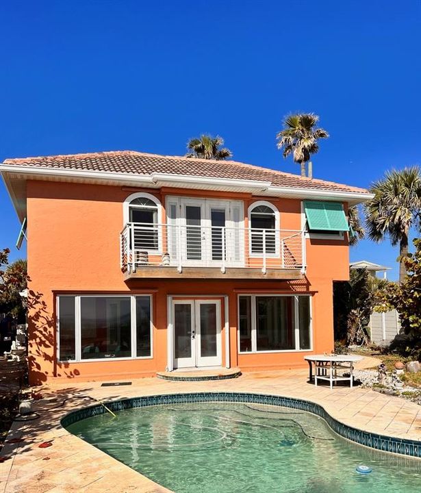 Recently Sold: $1,800,000 (3 beds, 3 baths, 2684 Square Feet)