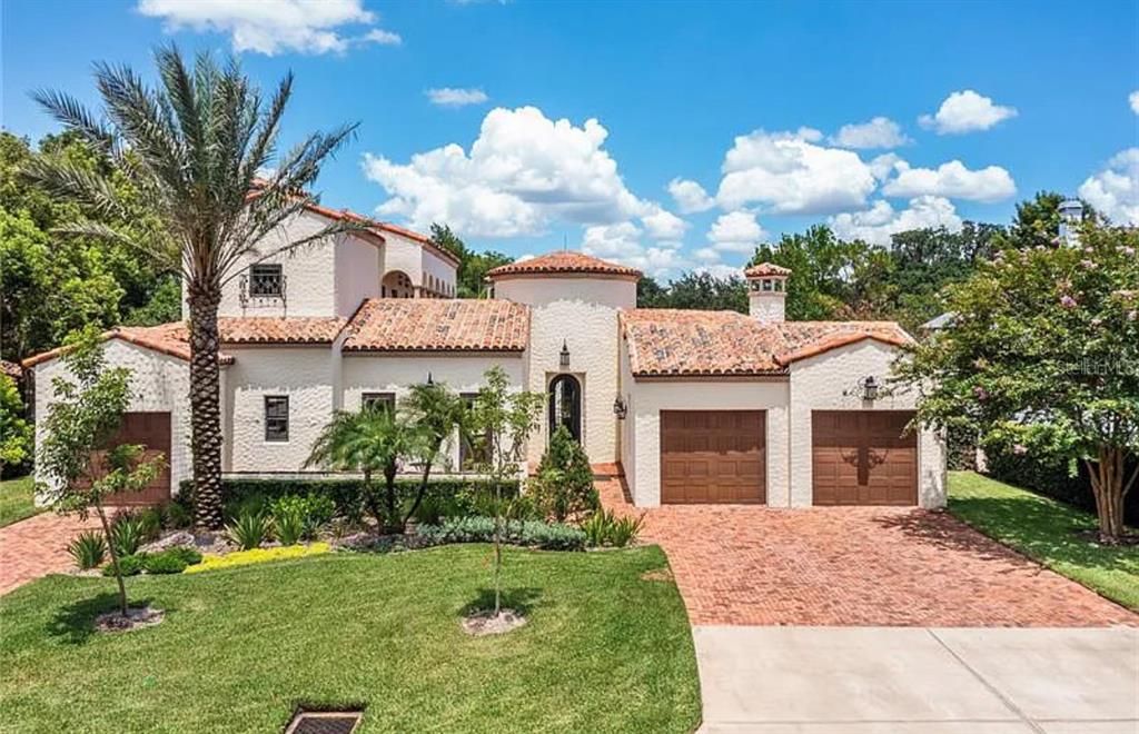 Recently Sold: $2,325,000 (4 beds, 3 baths, 4267 Square Feet)