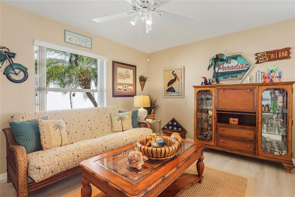 Recently Sold: $449,000 (3 beds, 2 baths, 1928 Square Feet)