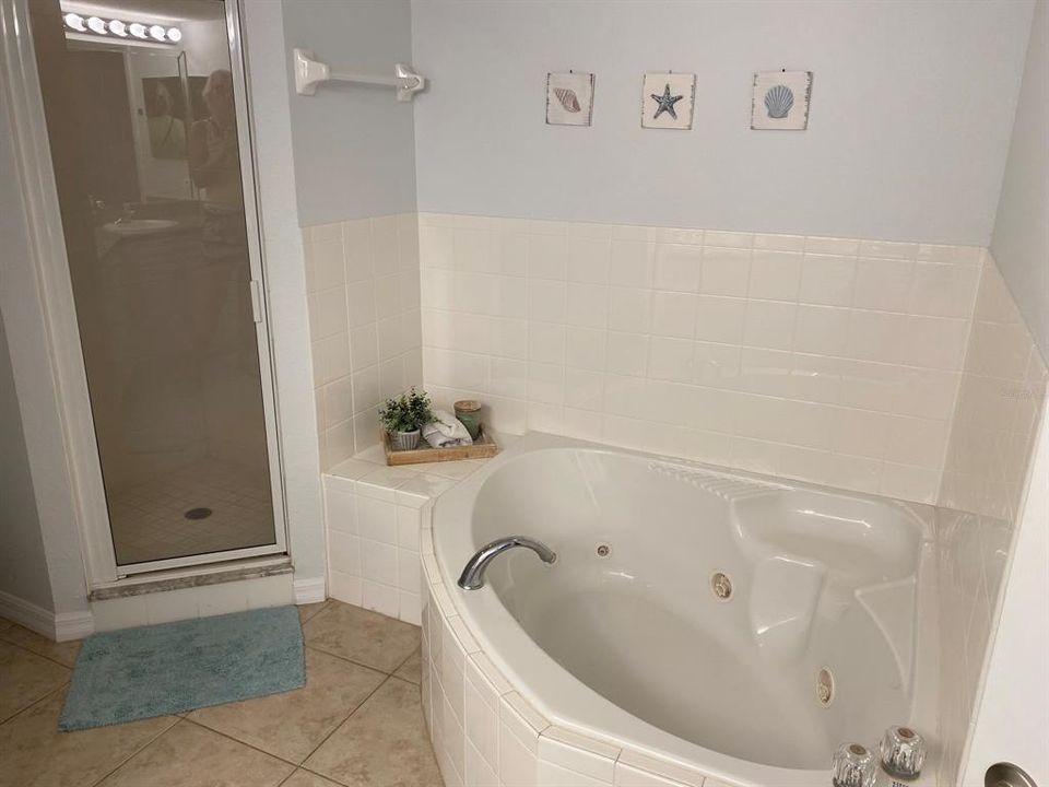 For Rent: $3,500 (2 beds, 2 baths, 1585 Square Feet)