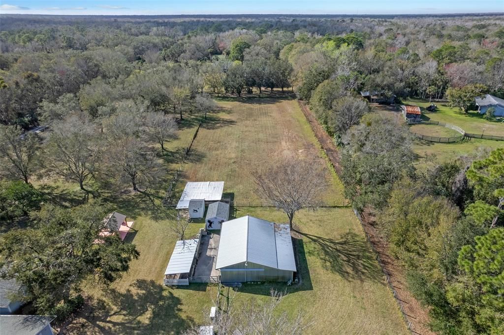 Spacious Barn w/100 amp service & Outbuildings