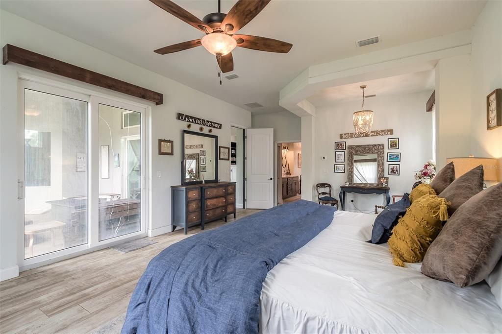 Recently Sold: $799,000 (3 beds, 3 baths, 2851 Square Feet)