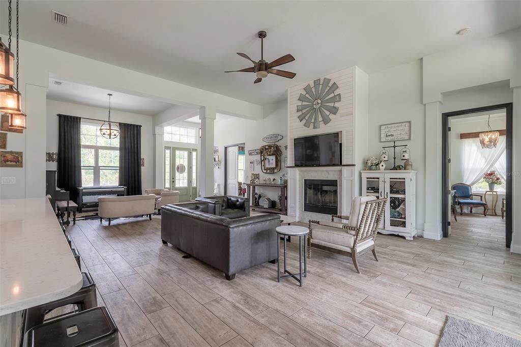 Recently Sold: $799,000 (3 beds, 3 baths, 2851 Square Feet)