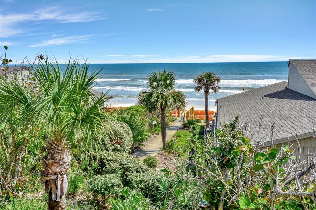 Vendido Recientemente: $1,050,000 (3 camas, 3 baños, 1666 Pies cuadrados)