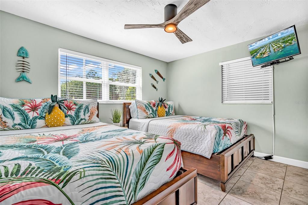 Recently Sold: $1,200,000 (2 beds, 2 baths, 1134 Square Feet)